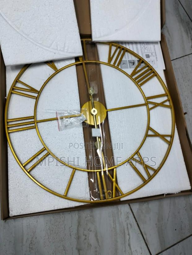 Large Numerals Wall Clock 60cm - thumbnail 5