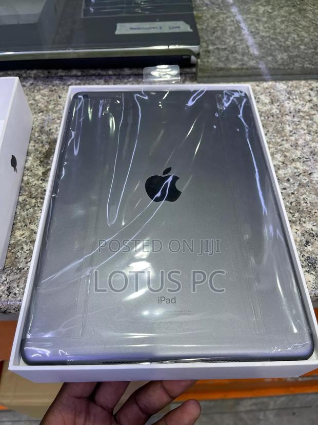 New Apple iPad 10.2 (2020) Wi-Fi 32 GB Gray