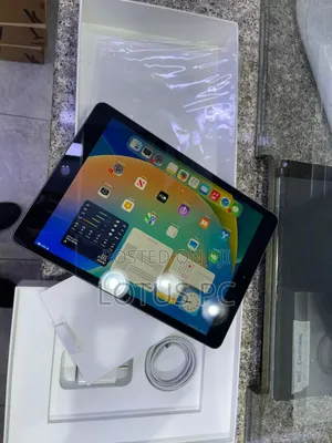 New Apple iPad 10.2 (2021) 32 GB Gray