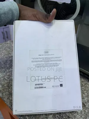 New Apple iPad 10.2 (2021) 32 GB Gray