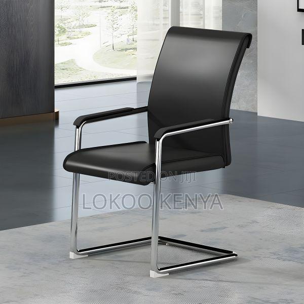 Office Chair: Sleek Leather Executive Office Chair