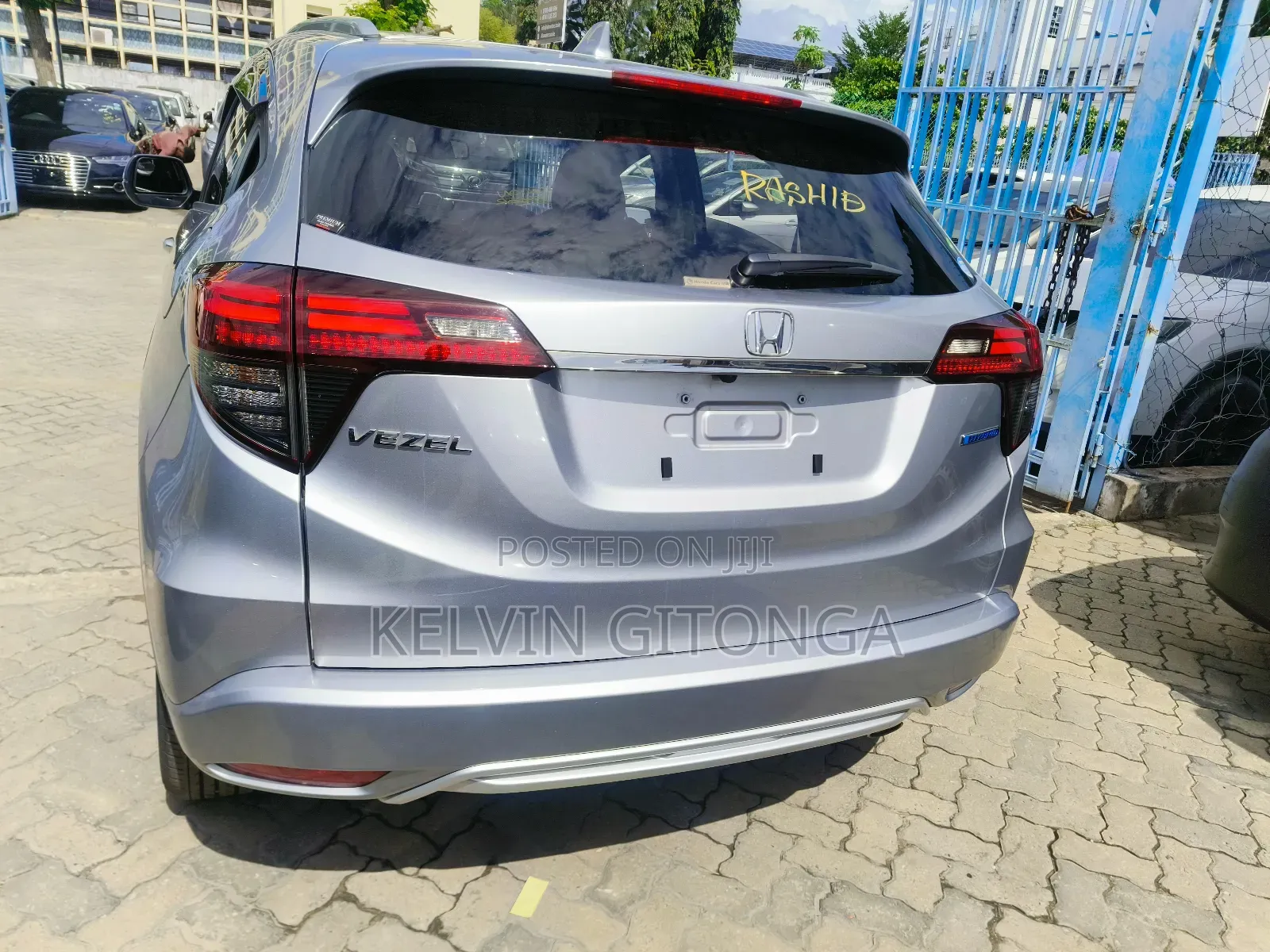 Honda Vezel 2017 Silver