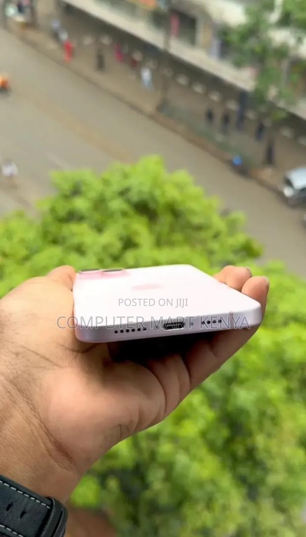 Apple iPhone 15 Plus 128 GB Pink - thumbnail 3