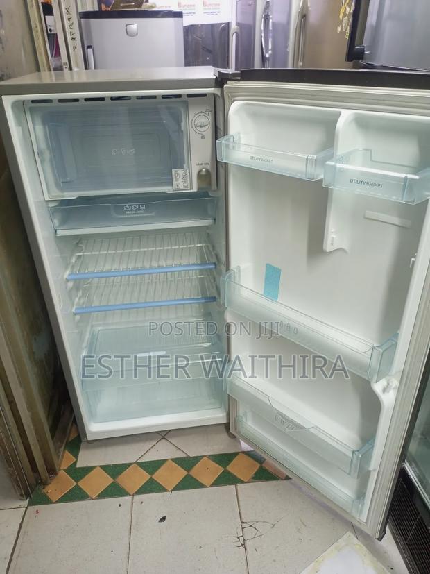 High Quality Medium Fridge - thumbnail 3