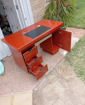 Executive Office Desk 1.4 M