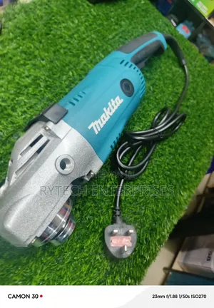 Makita Grinder/ Heavy Duty Angle Grinder