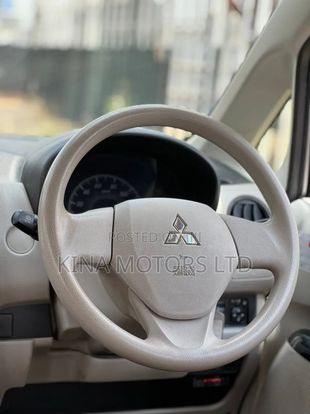Mitsubishi EK Wagon 660 FWD 2017 Silver