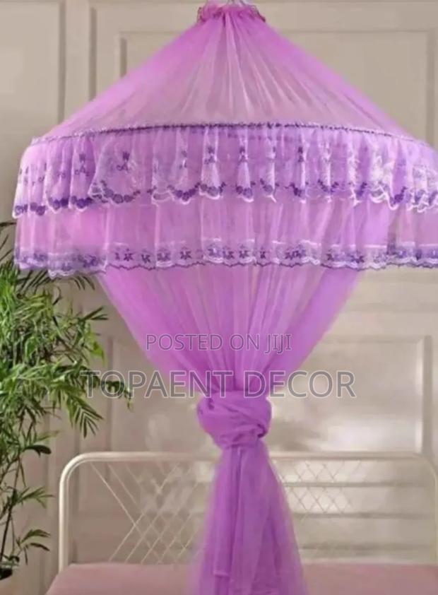 Large 6 by 6 King Size Bed Round Mosquito Net - main view