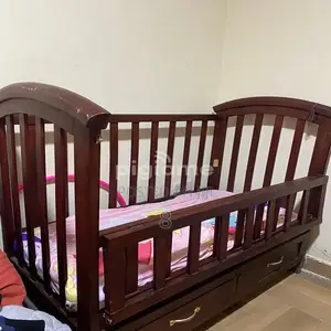 Natural Wooden Baby Crib – Timeless Elegant