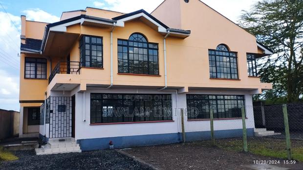 3bdrm Mansion in Accacia, Kitengela for rent