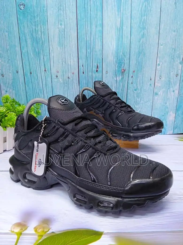 Nike Tiens