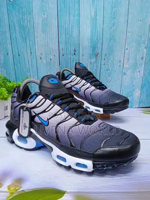 Nike Tiens