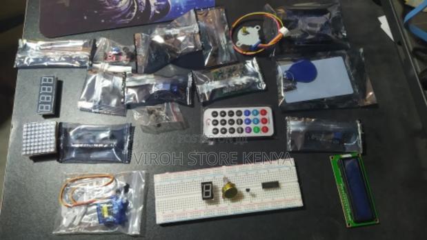 Arduino R3 Starter Kit Project Components - main view