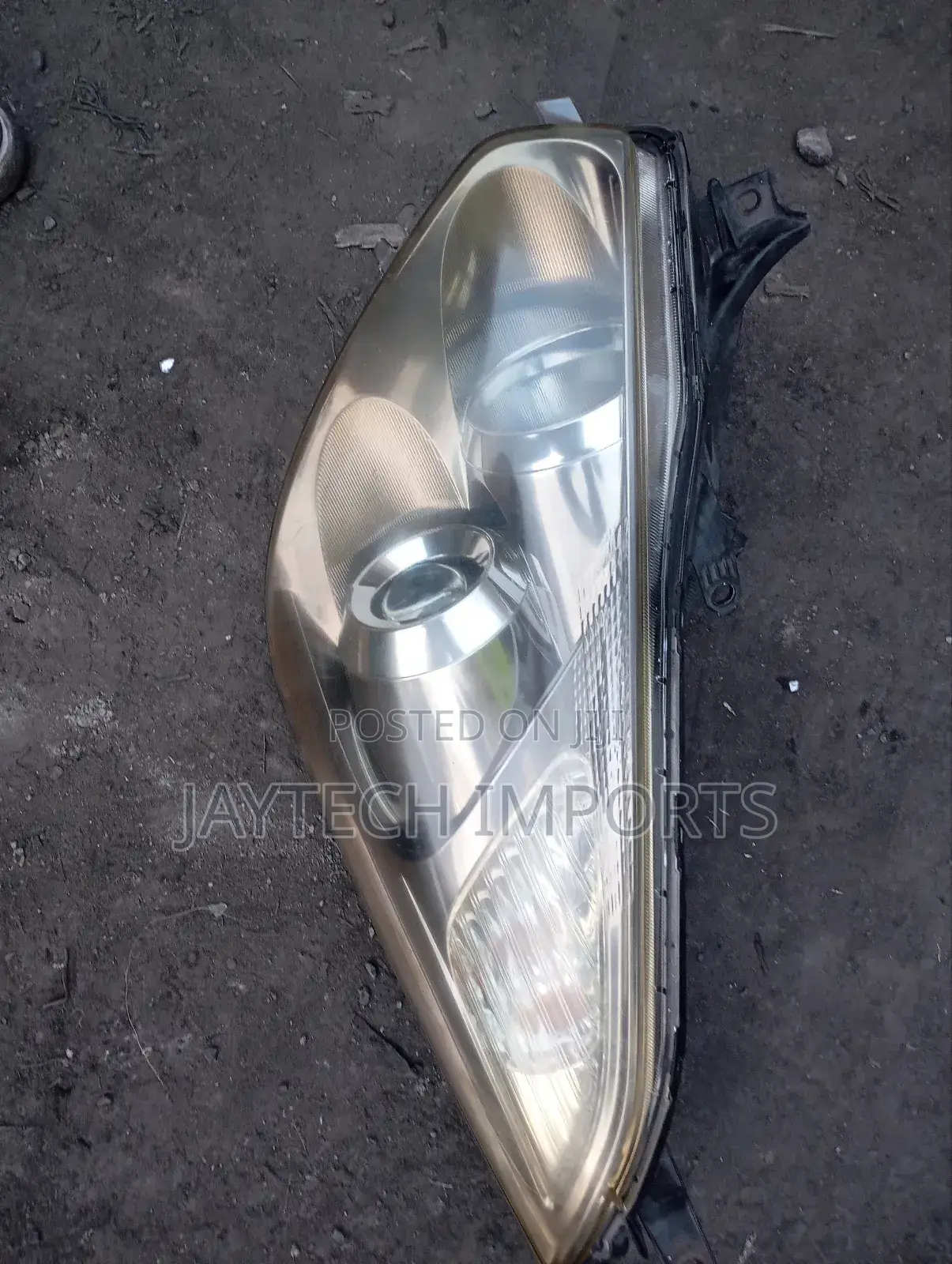 Wish 2005 Headlight Xenon Bulb