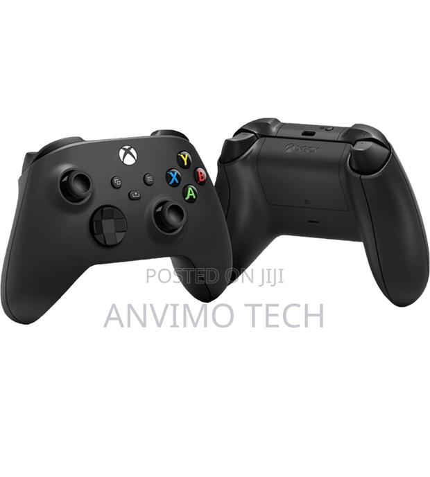 Xbox Core Wireless Gaming Controller – Carbon Black - thumbnail 5