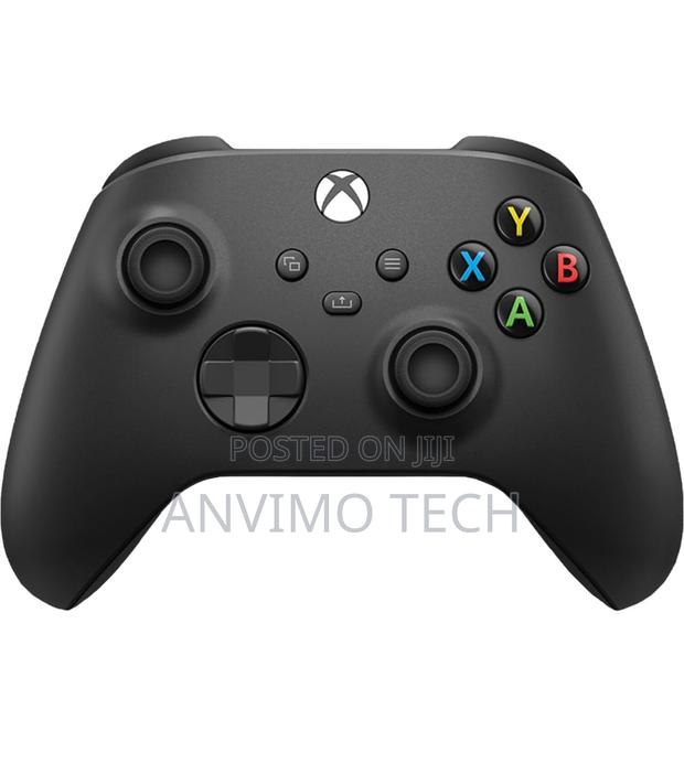 Xbox Core Wireless Gaming Controller – Carbon Black - thumbnail 3
