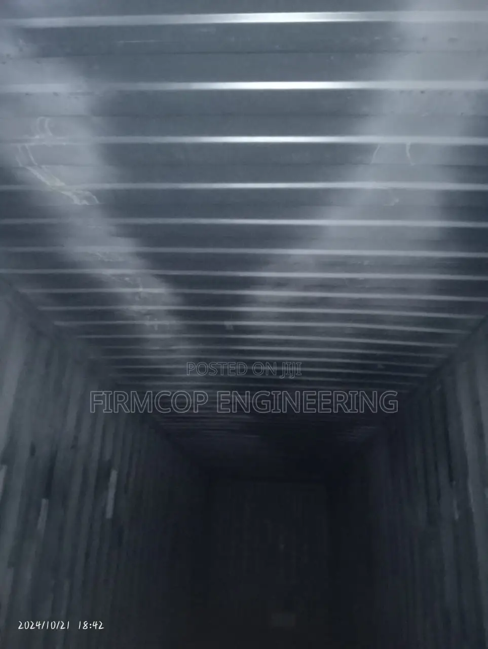 Clean and Rust Free Containers-40ft Unit