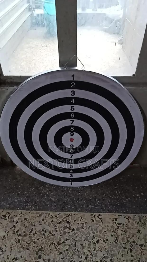Dart Board With 6 Darts - thumbnail 2