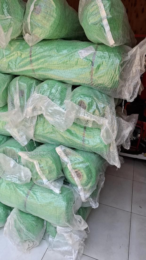 Building Construction Safety Netting-55% Privacy. - thumbnail 4