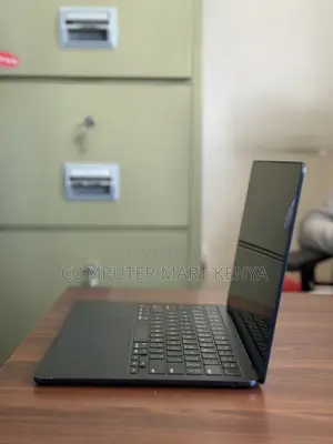 Laptop Apple MacBook Air 2022 M2 8GB Apple M2 SSD 256GB