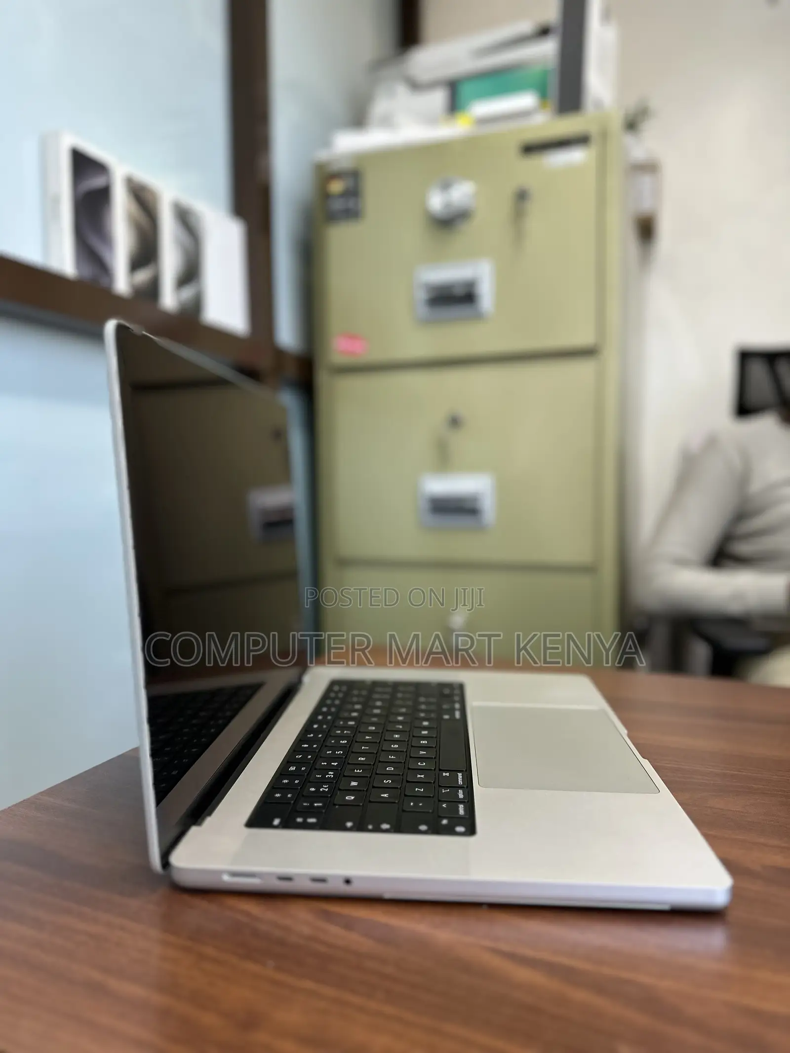 Laptop Apple MacBook Pro 2016 16GB Apple M1 Pro SSD 1T