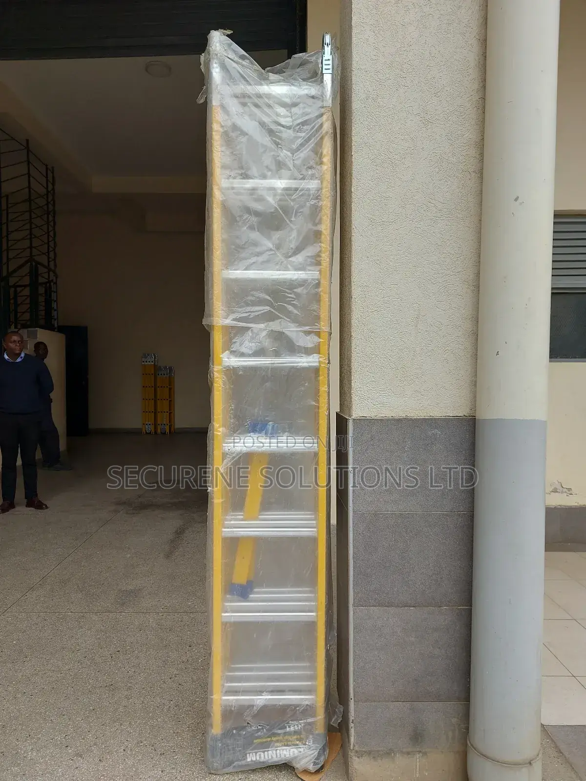 4by8/32ft/9.8m Fibreglass Multipurpose Ladder