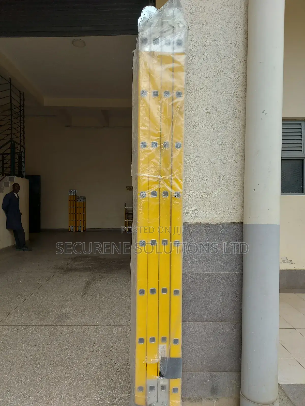 4by8/32ft/9.8m Fibreglass Multipurpose Ladder