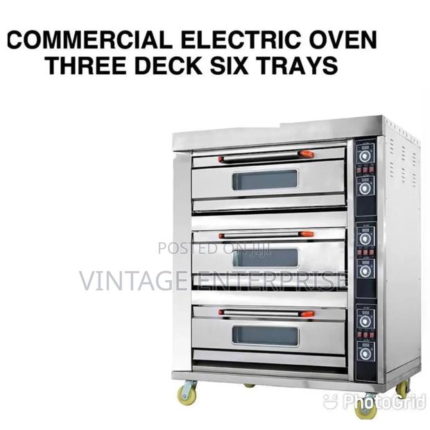 *Commercial Oven 3 Deck Six Trays* - main view