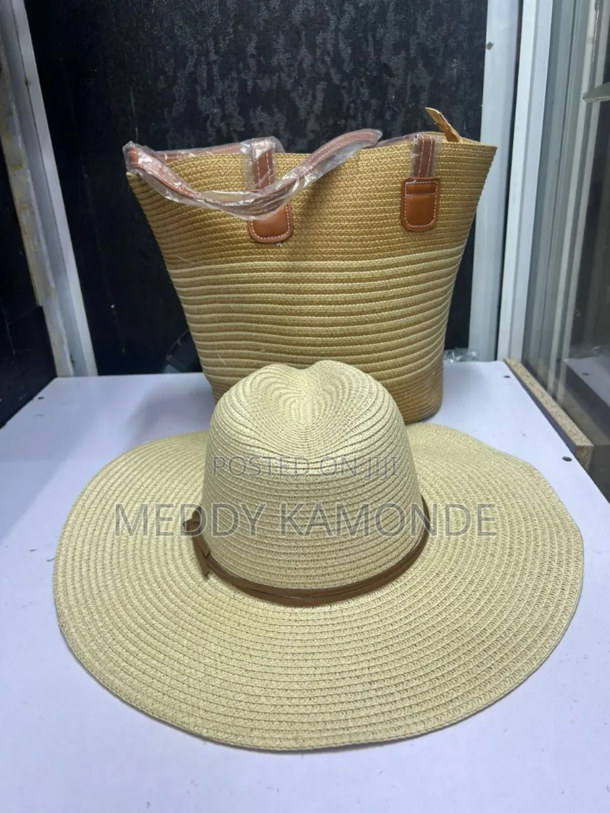 Designer Woven Handbag+Sunny Hat