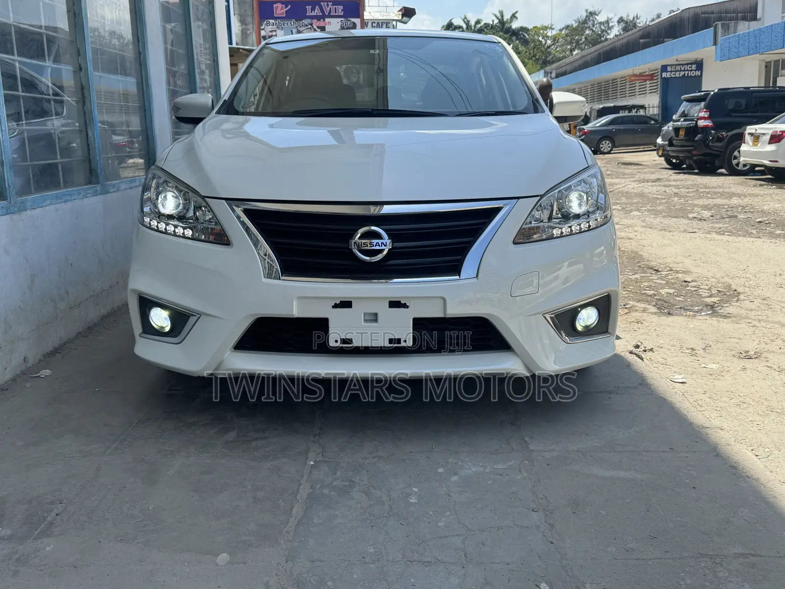 Nissan Bluebird 2018 White