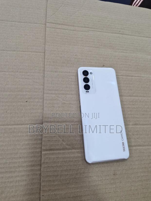Tecno Camon 18 128 GB White - main view