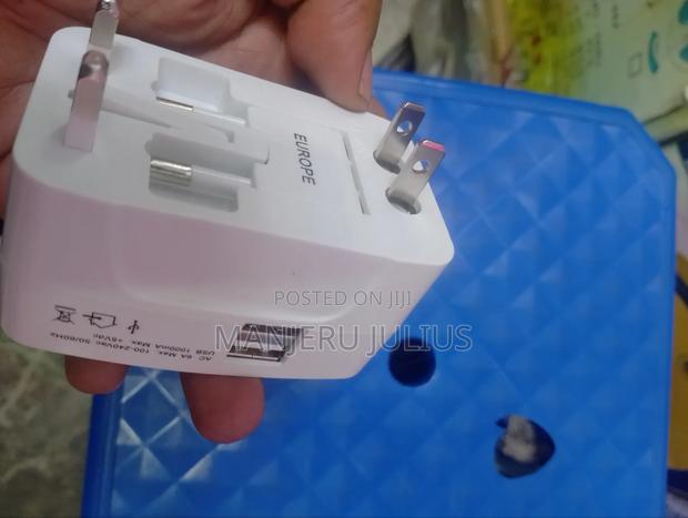 Europe Traveling Adaptor - thumbnail 3