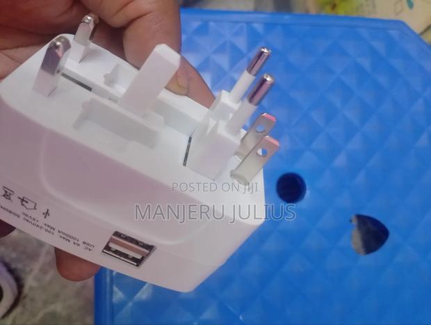 Europe Traveling Adaptor - thumbnail 4
