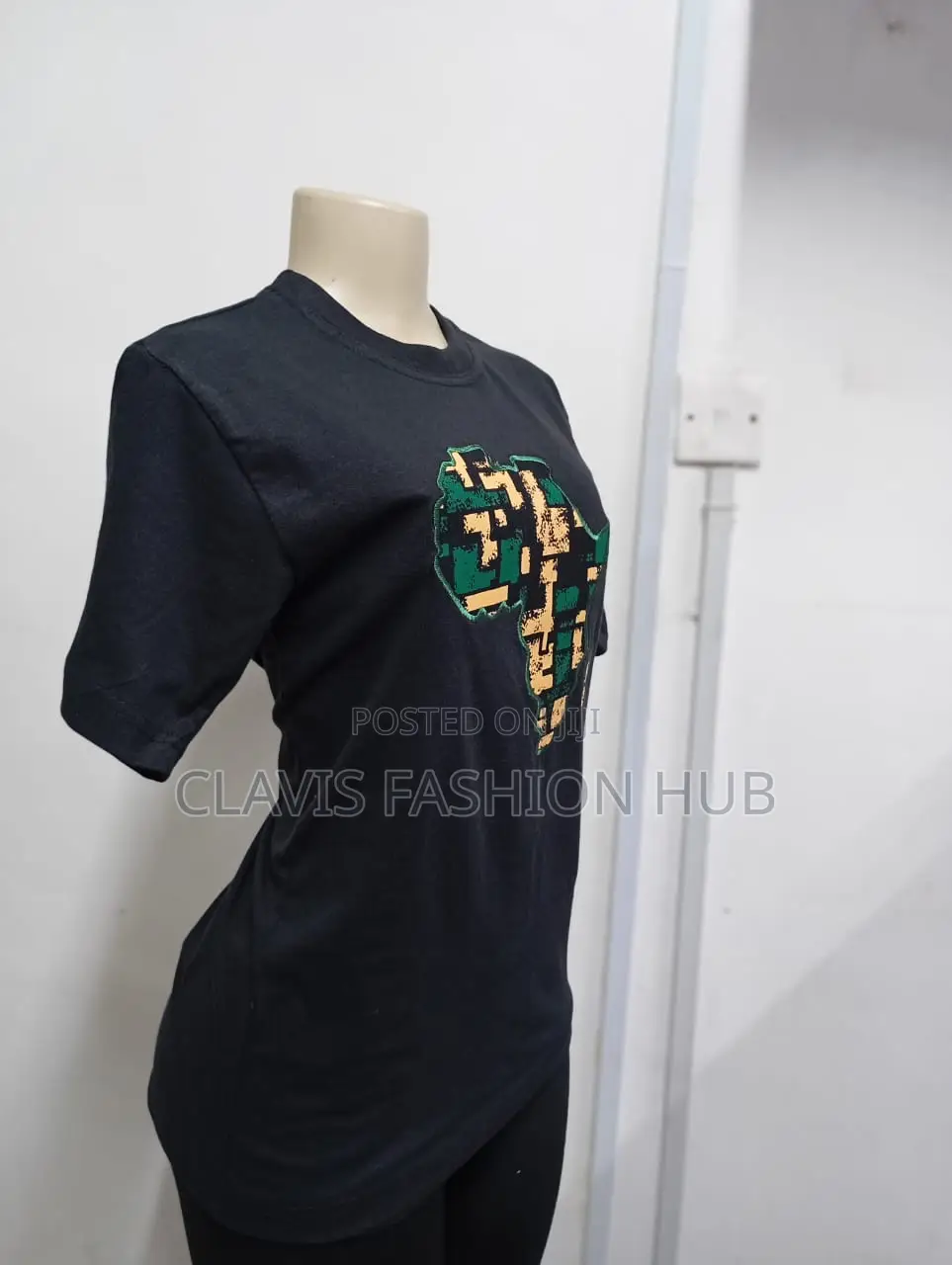 Unisex Cotton Tshirts With African Map Deco
