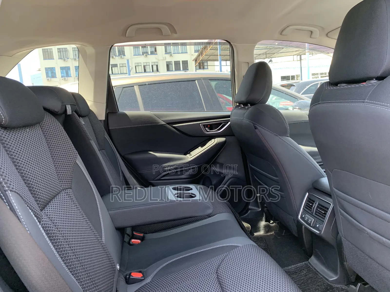 Subaru Forester 2.5i Limited AWD 2018 Gold