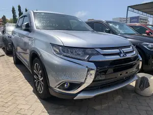 Mitsubishi Outlander SE AWC 2017 Silver