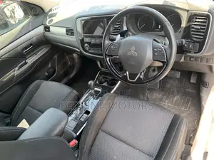 Mitsubishi Outlander SE AWC 2017 Silver