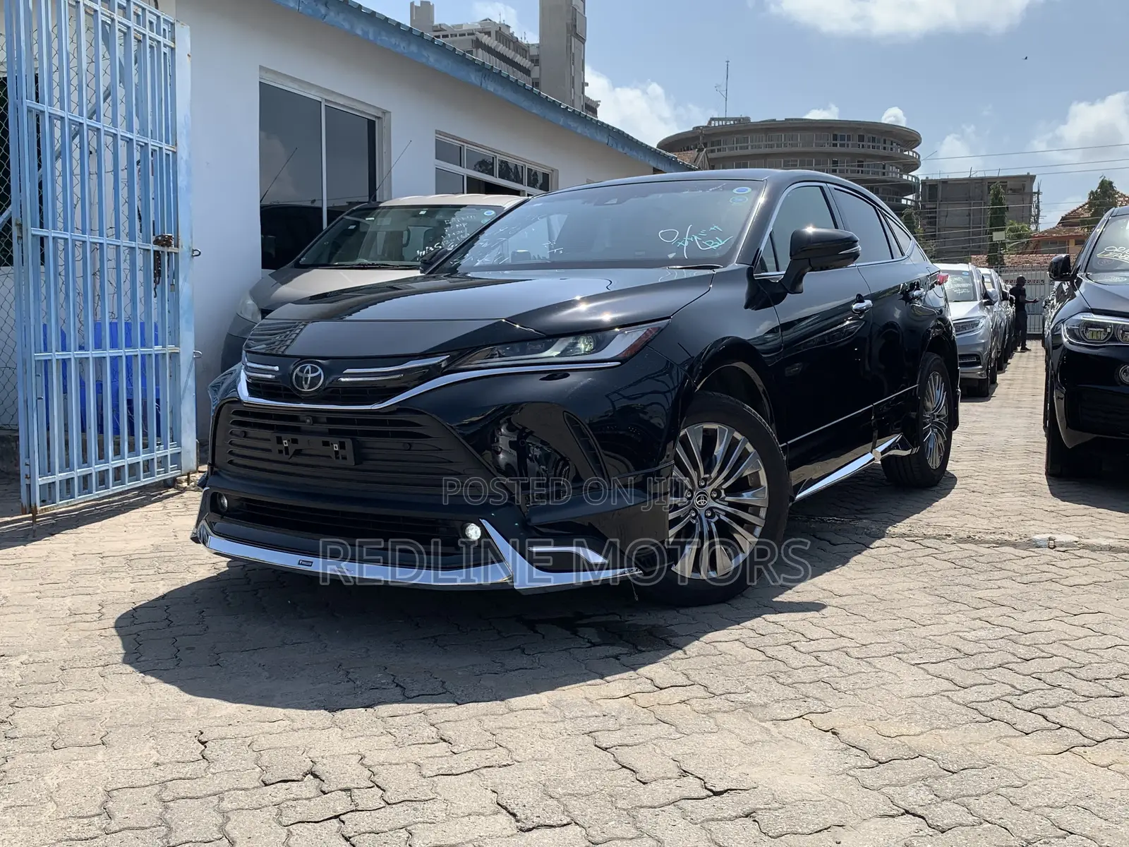 Toyota Harrier 2.5 Hybrid 4WD 2021 Black