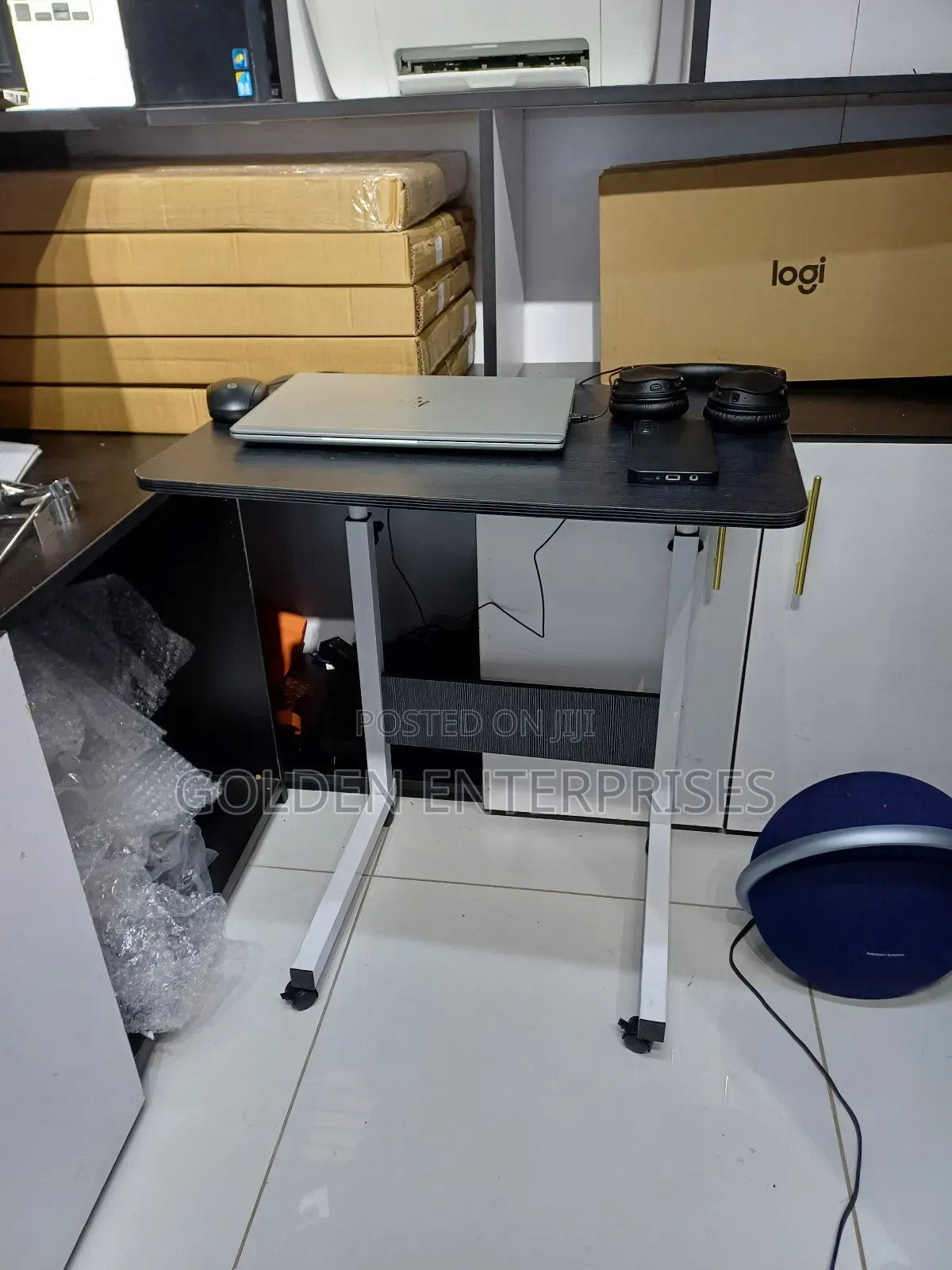 Wooden Top Adjustable Laptop Table With Wheels