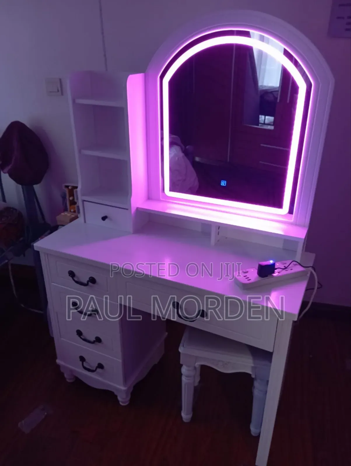Dressing Table Set With Mirrors and Stools