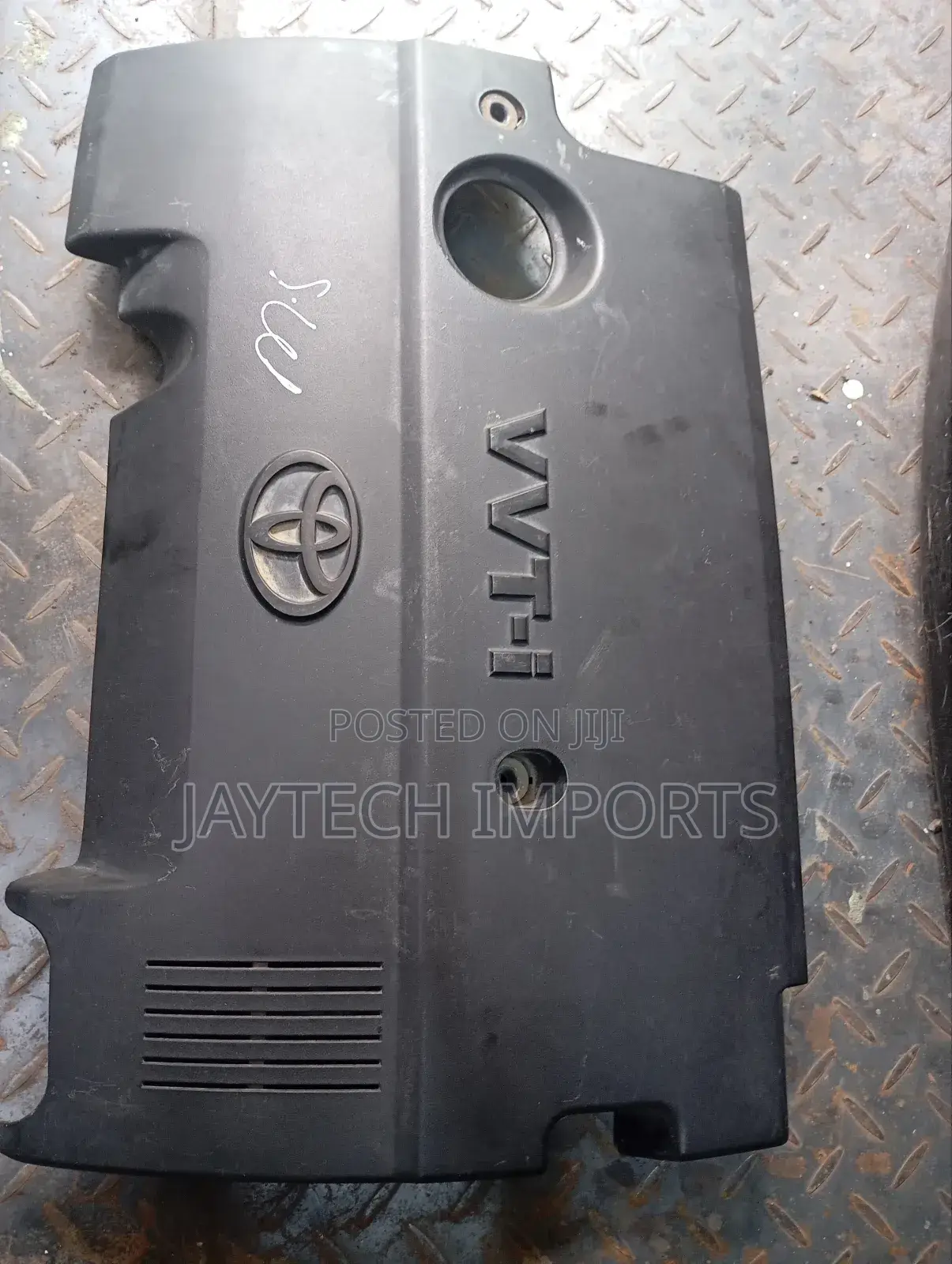 1nz Engine Top Cover
