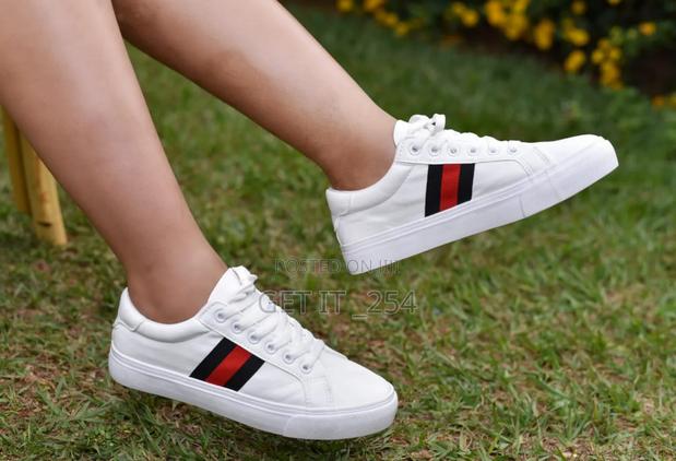 ! Restocked Classic Women Sneaker Sizes 37-41 - thumbnail 4