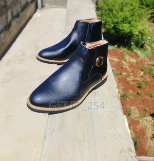 Men Chelsea Boots. Sizes:40- 44 /=