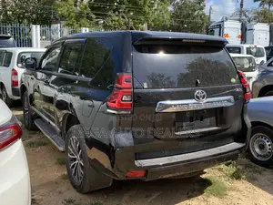 Toyota Land Cruiser Prado 2018 Black