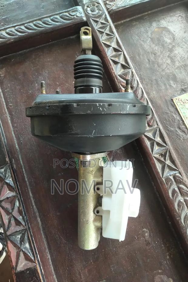Land Rover Defender Brake Booster
