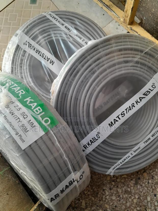 90-Meter Twin With Earth 2.5mm2 Cable, 3 Cores; Mtc027