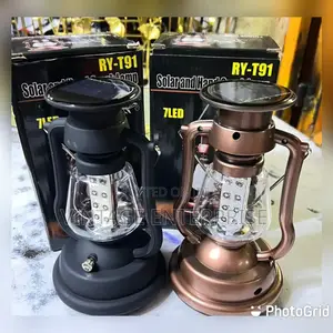 *Solar Rechargeable Lamp Battery Powered Camping Lamp*