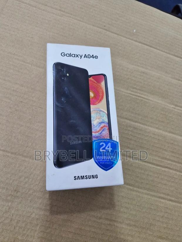 New Samsung Galaxy A04e 32 GB Black - main view