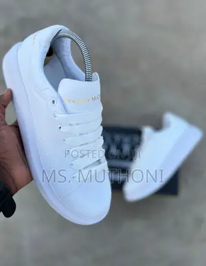 Alexander McQueen Sneakers in White , Black /
