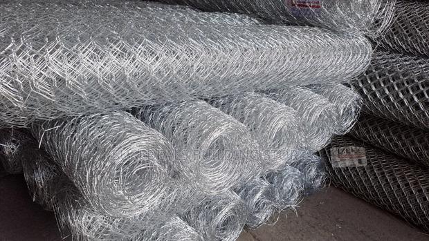 Triple Twisted Heavy Gauge Galvanized Chain Link Fence 14G